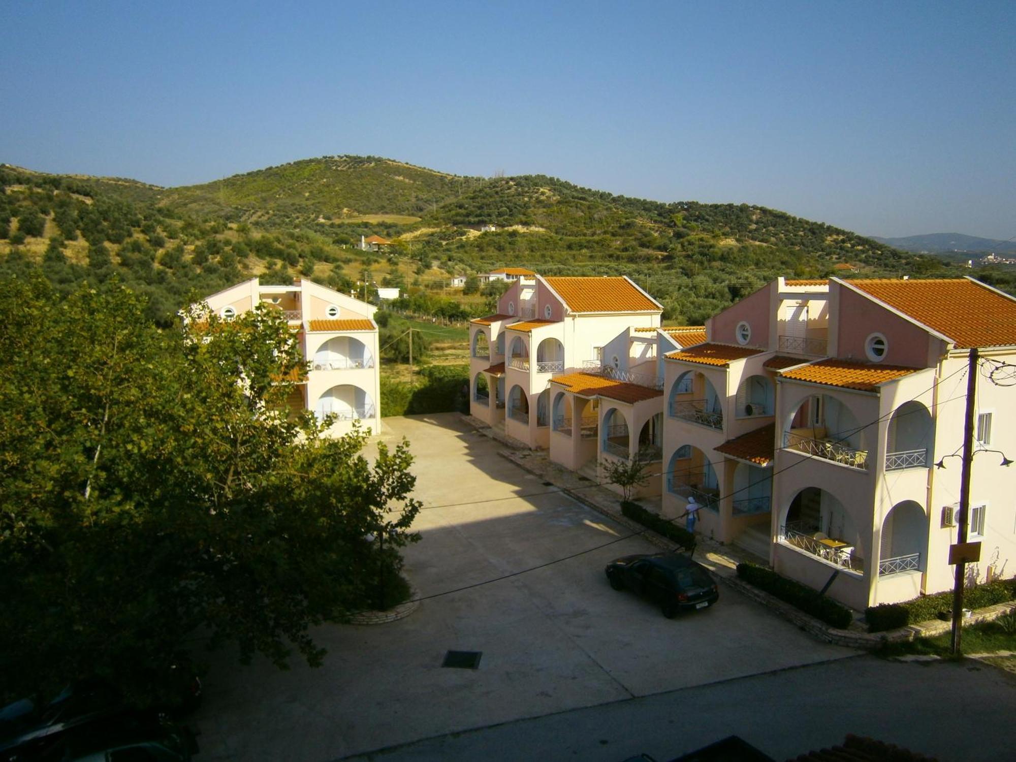 Kaiafas Lake Hotel Захаро Экстерьер фото
